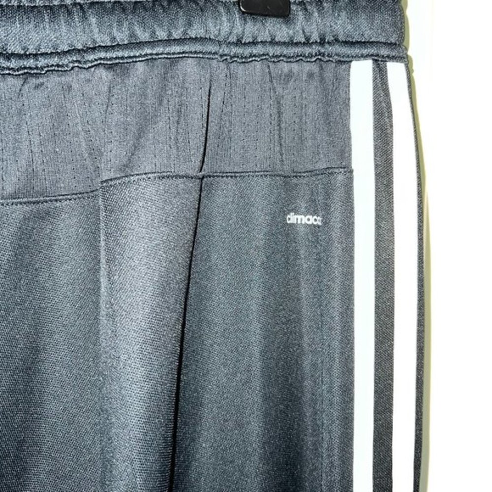 Adidas Climacool Grey Pants with white trim.  H2 Volleball on side leg.  Large